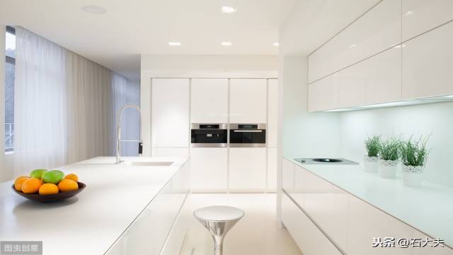 了解石英石的開裂位置才能有效的進(jìn)行石材養(yǎng)護(hù)